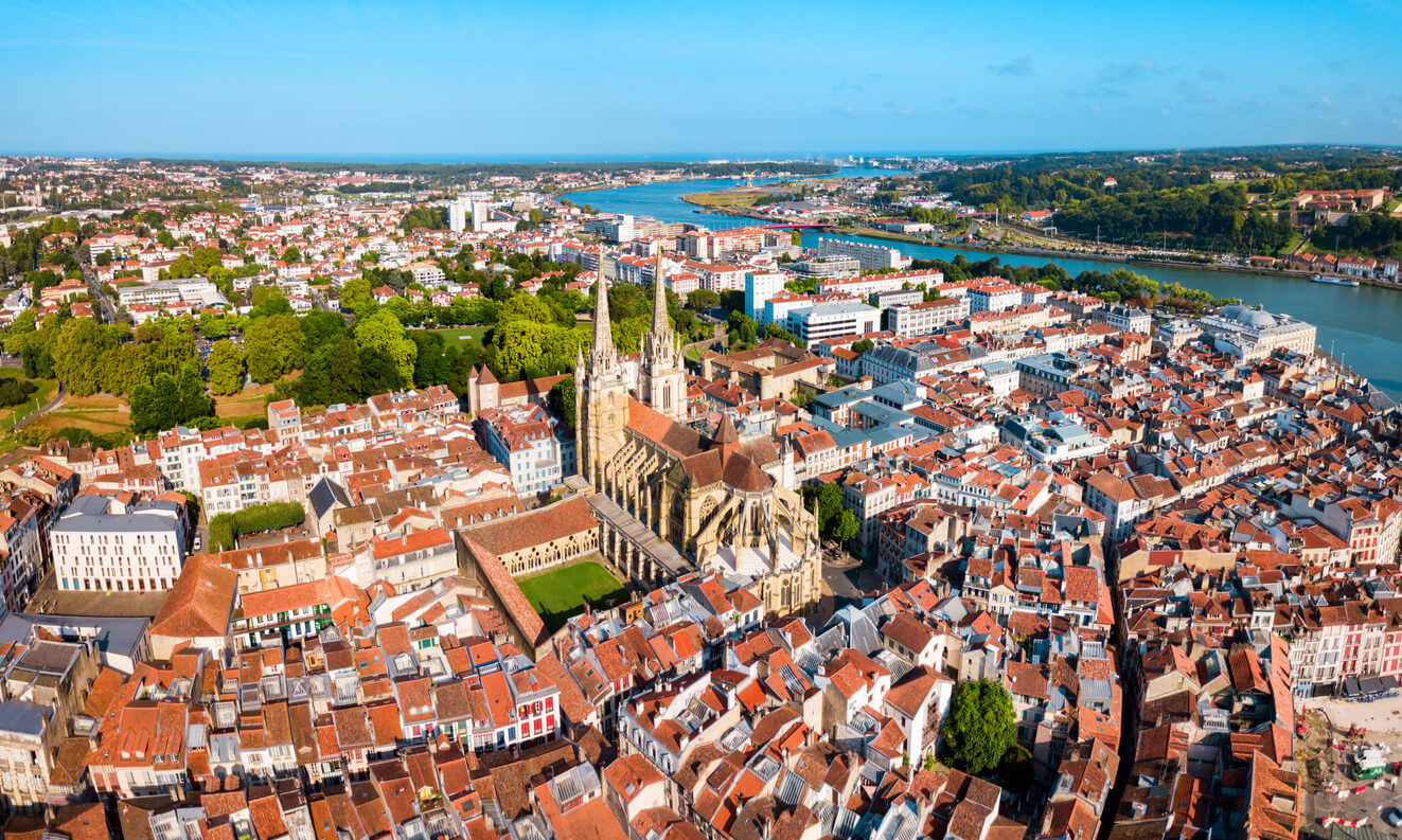 Bayonne : Vue panoramique aérienne de Bayonne Bayonne : Vue panoramique aérienne de Bayonne