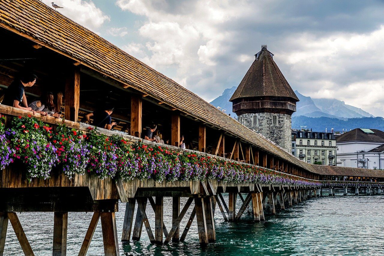 Lucerne : Lucerne Lucerne : Lucerne