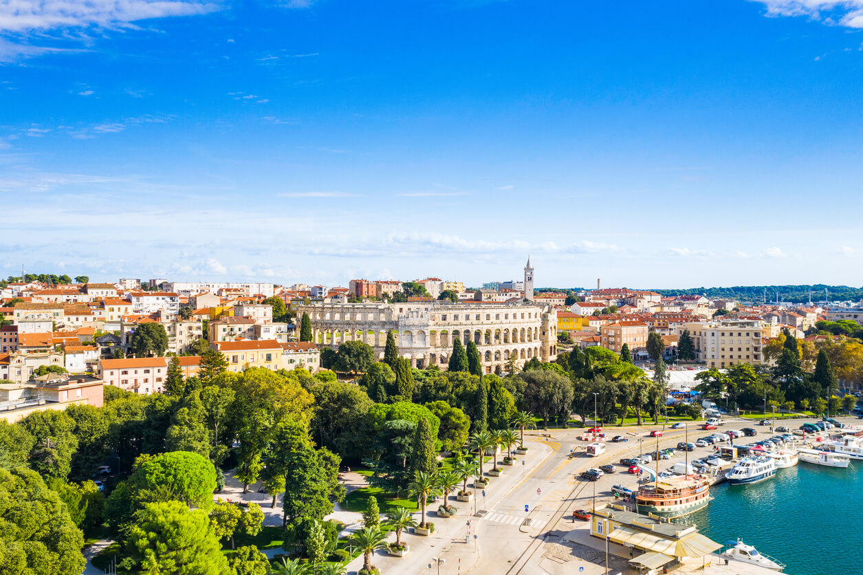 Pula :  Pula :
