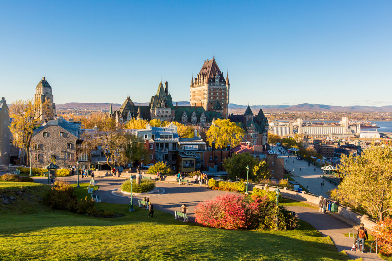 Quebec: Château de Frontenac dans la vieille ville de Québec Quebec: Château de Frontenac dans la vieille ville de Québec