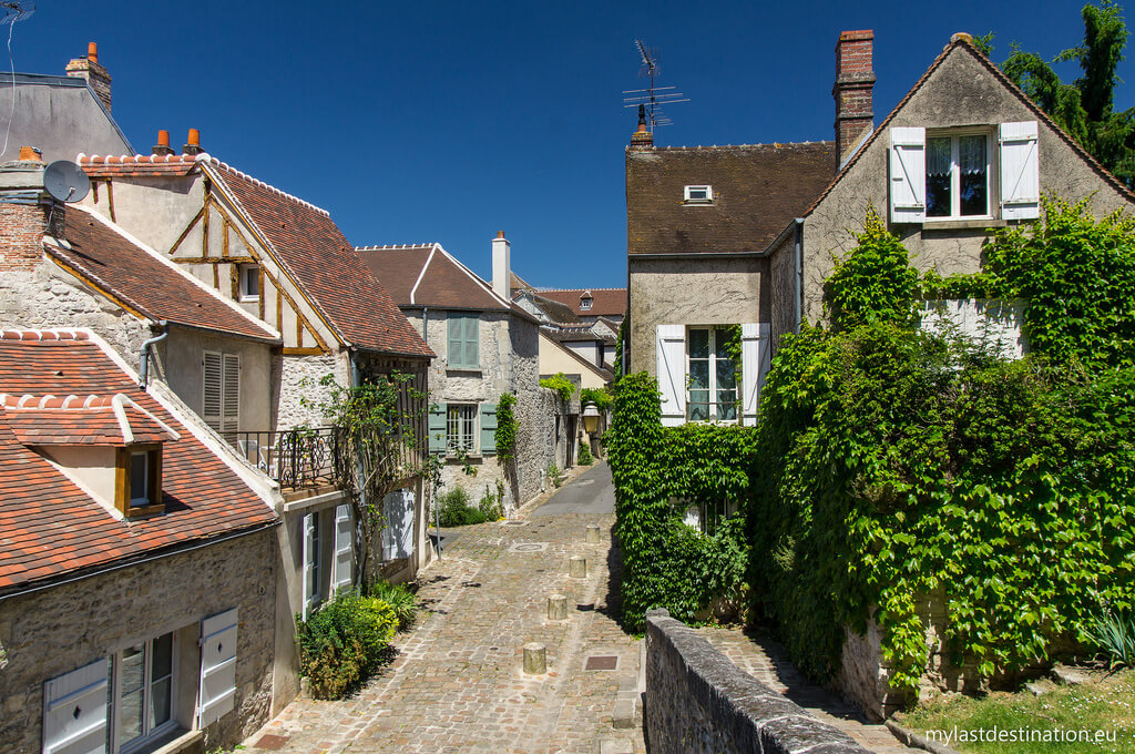 Senlis : Senlis :