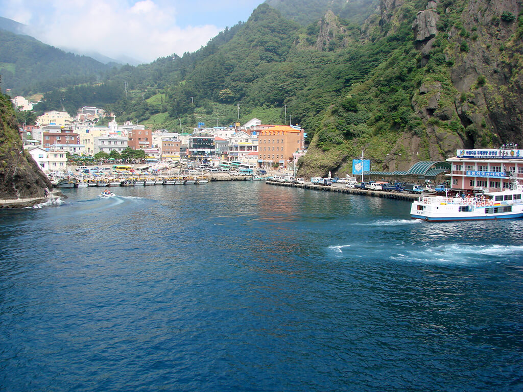 Taebaek Island : Taebaek Island :